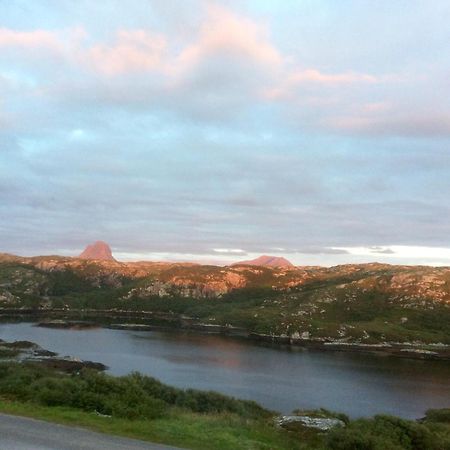Achmelvich View Self Catering Apartment Lochinver Exterior photo